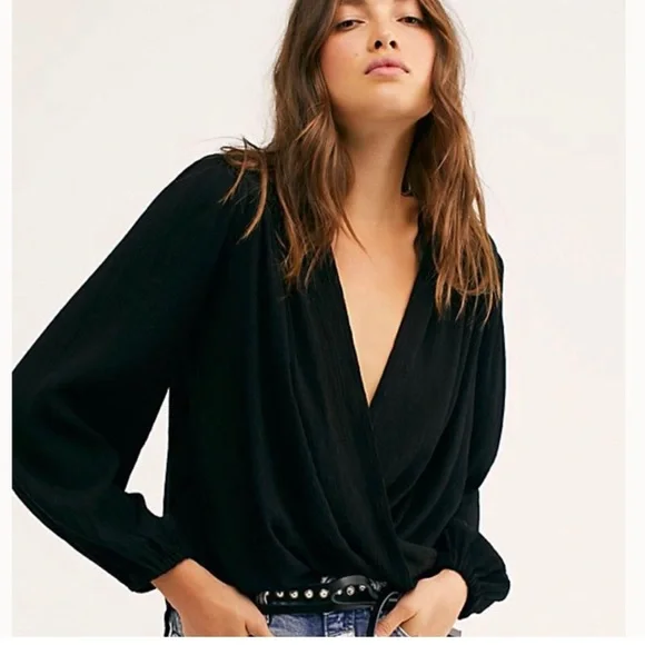 Free People wrap blouse Tee long sleeve v-neck Black flowy top - Picture 1 of 7